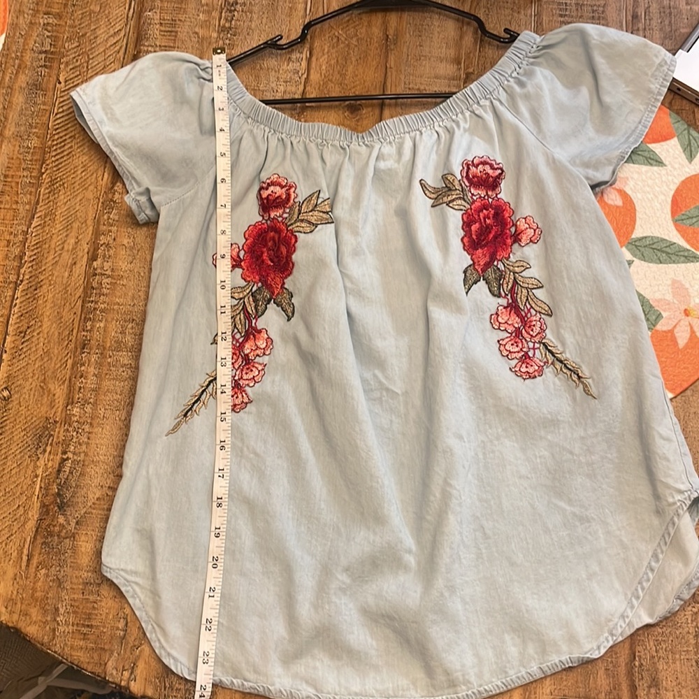 Live 4 Truth Light Blue Blouse with Red Floral Embroidery - Picture 6 of 6